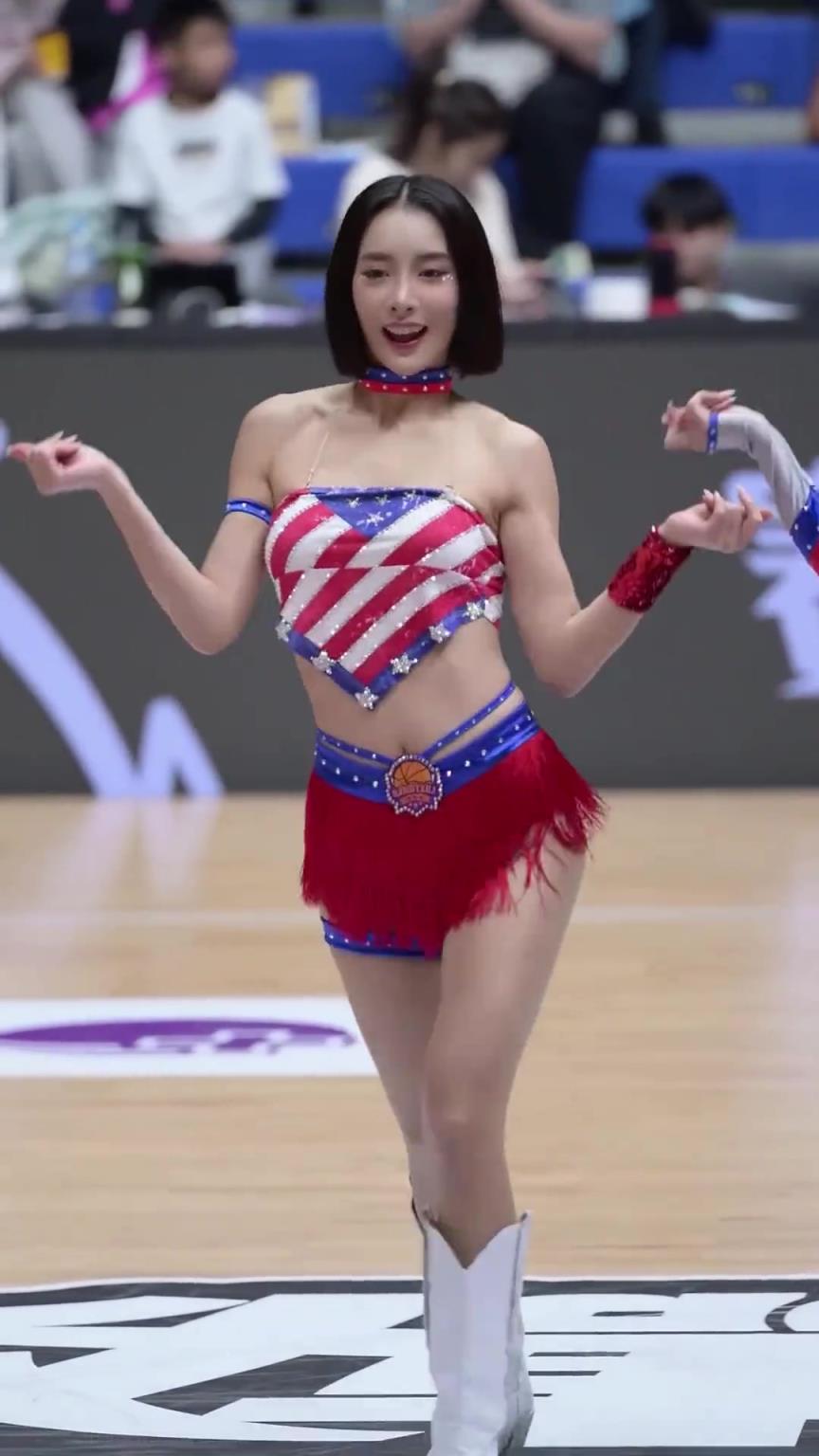 太離譜了 ！幾乎是完美女人！